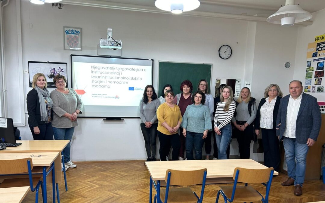 POČETAK EDUKACIJE ZA NJEGOVATELJICE U SREDNJOJ ŠKOLI OTOČAC