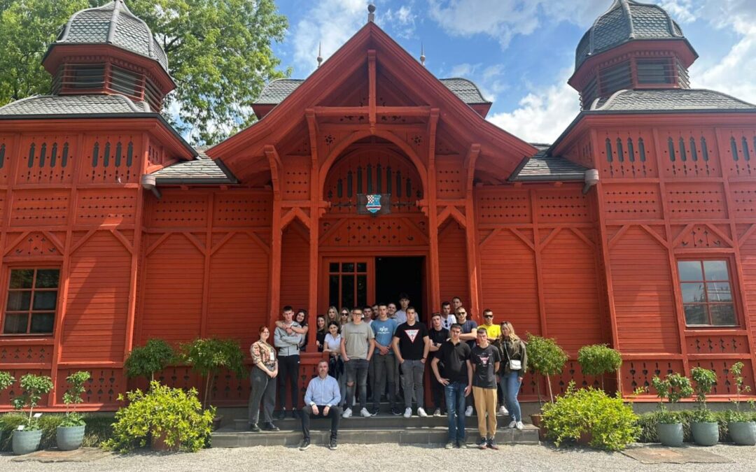 U HRVATSKOM ŠUMARSKOM INSTITUTU, BOTANIČKOM VRTU U ZAGREBU I PARKU MAKSIMIR