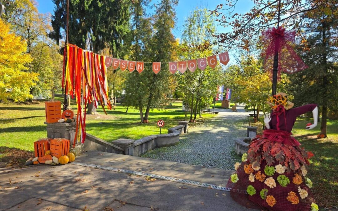 NAŠI UČENICI SUDJELOVALI U IZRADI DEKORACIJA ZA 4. JESENSKI FESTIVAL