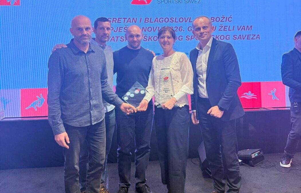 NAGRADA ZA DOPRINOS RAZVOJU ŠKOLSKOG SPORTA  NAŠOJ NASTAVNICI SUZANI BIŽANOVIĆ