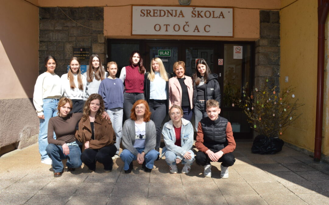 HRVATSKI JEZIK NAM JE U MALOM PRSTU